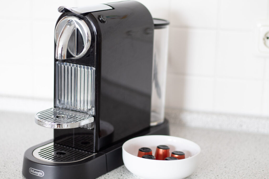 Nespresso-Kaffeemaschine in der Küche